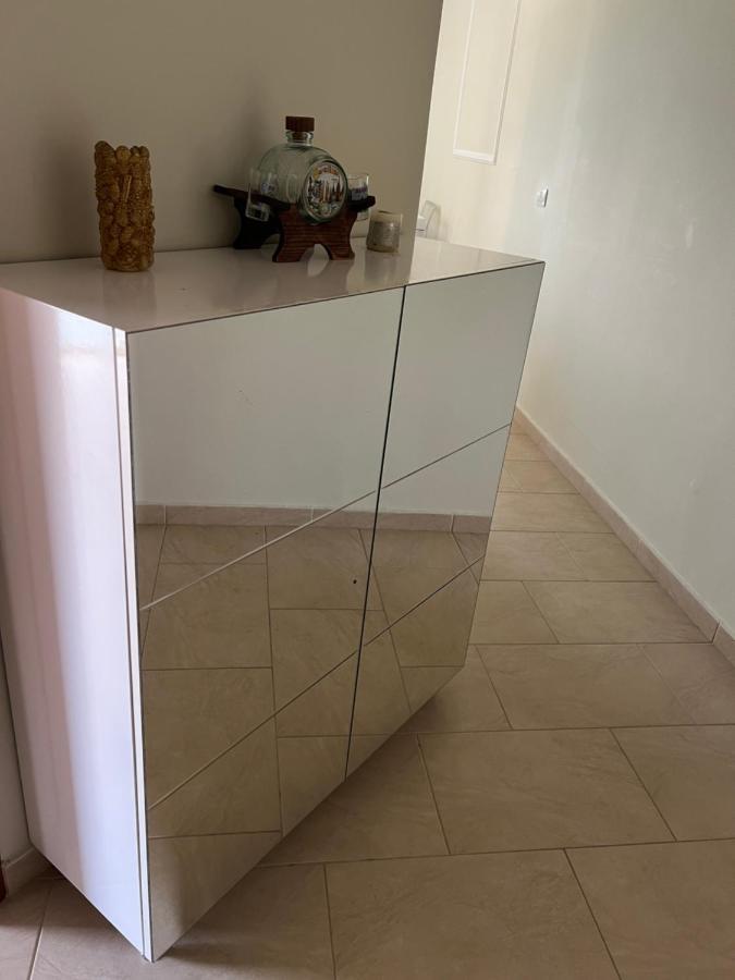 Appartamento Marina House Vlorë Esterno foto
